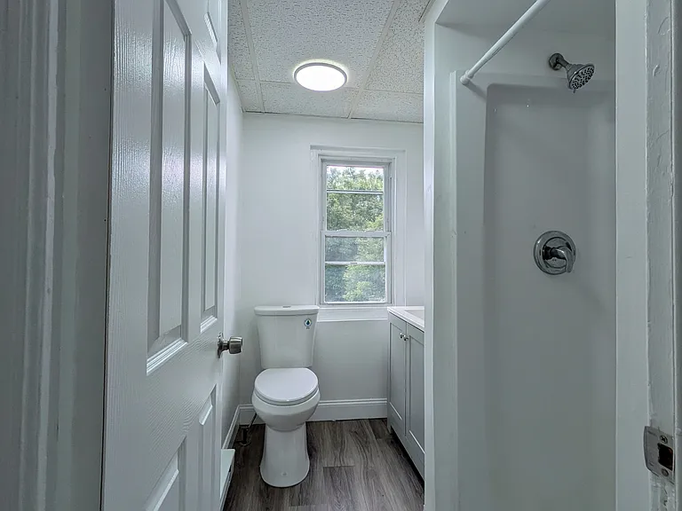 628 N 6th St #4 — Photo 13