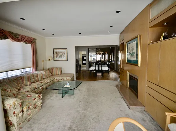 216 136th Bch, Rockaway Park, NY 11694