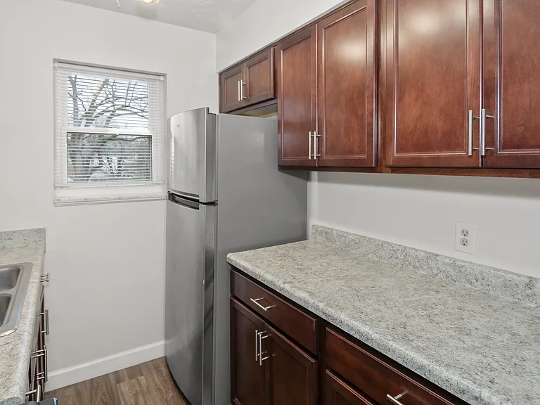2514 Frankfort Ave #2 — Photo 6