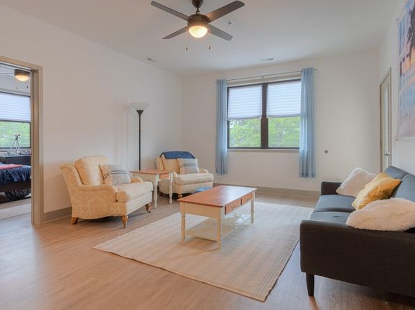 Flats at Uptown | 1401 Giles Rd, Blacksburg, VA