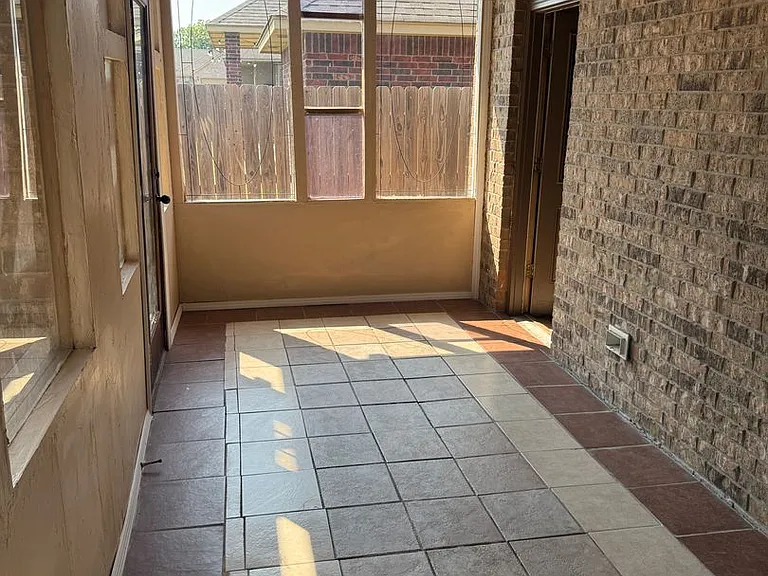 10924 SW 30th Ter — Photo 31