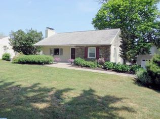 26 Hellberg Ave, Chalfont, PA 18914