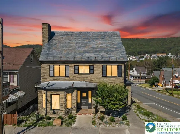 2 W Catawissa St, Nesquehoning, PA 18240