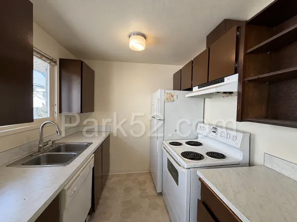 631 N Fife St APT 6, Tacoma, WA 98406
