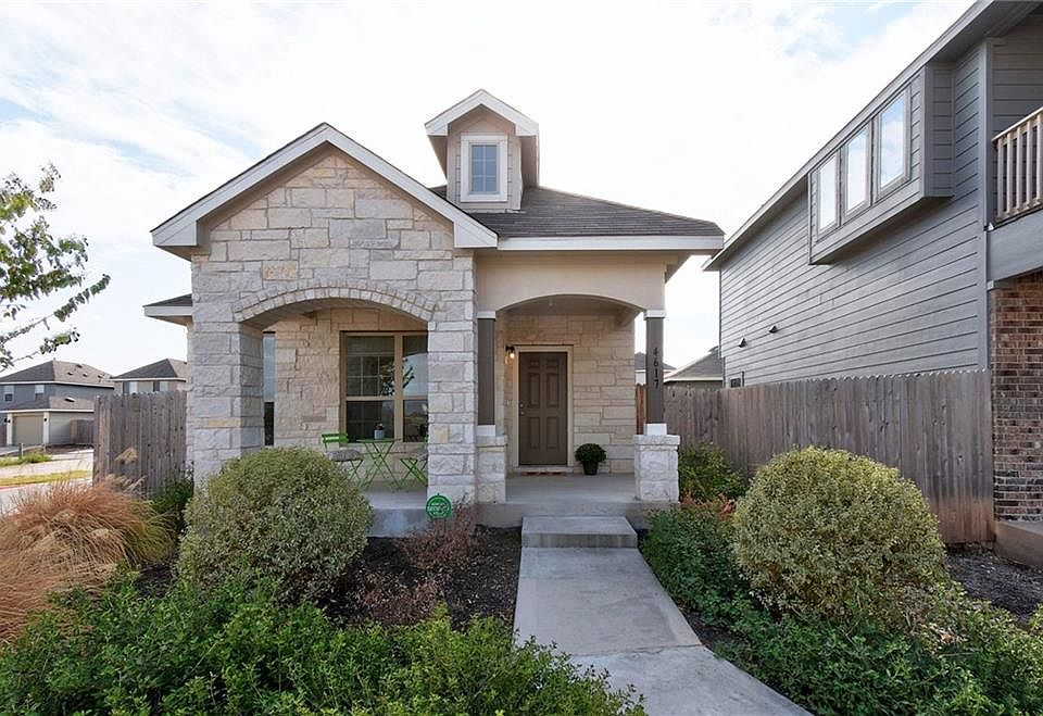 1st image of 4617 Graceful Ln