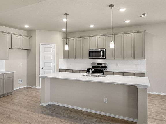 1812 Falling Star Drive