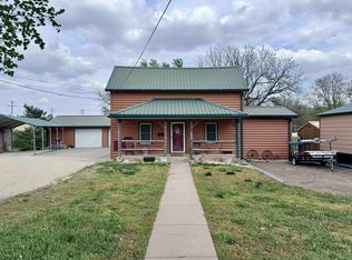 202 S Grant St, Marion, KS 66861