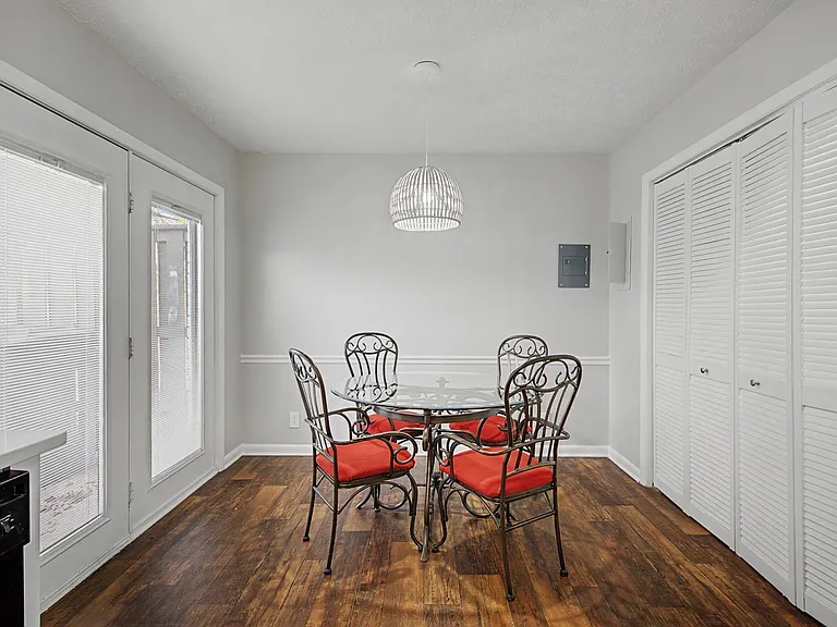 509 Alexander Dr — Photo 24