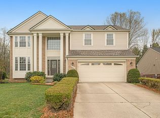 8124 Parkside Dr, Westland, MI 48185