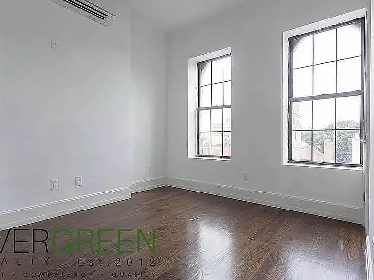26 Covert St #2F — Photo 8