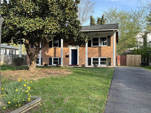 2nd image of 404 Ritchie Pkwy