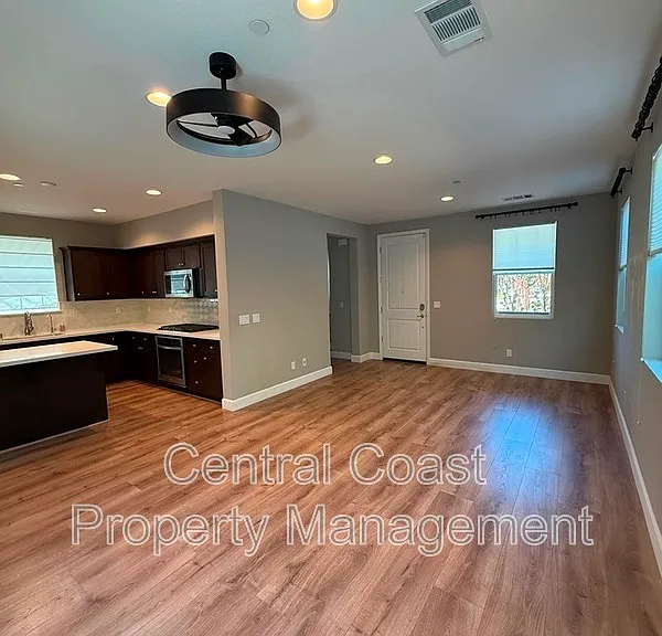 490 Palisade Dr — Photo 6
