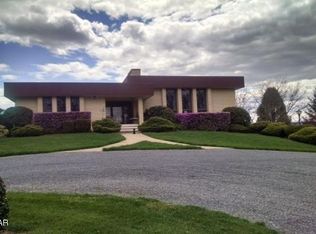 17 Linda Ln, Williamsport, PA 17701