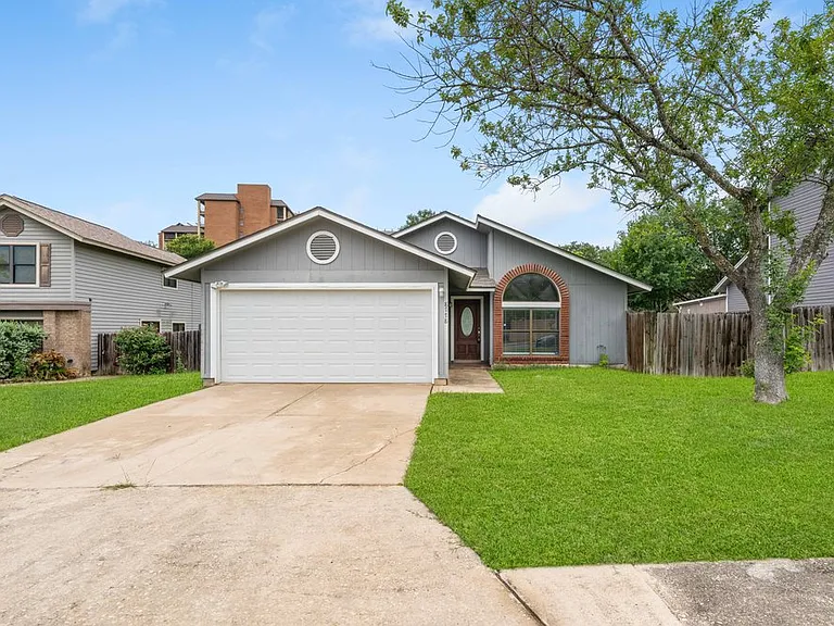 8778 Serene Ridge Dr — Photo 2