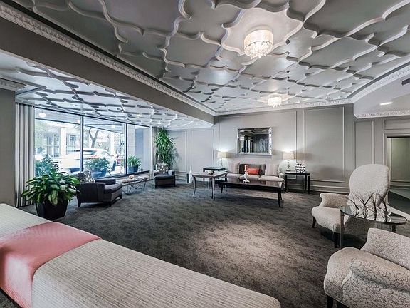 4th image of 401 W Fullerton Pkwy #501w5th