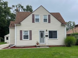 14453 Pearl St, Southgate, MI 48195