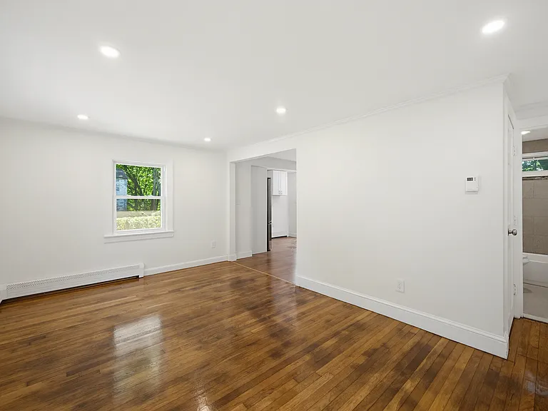 88 Deforest St — Photo 13