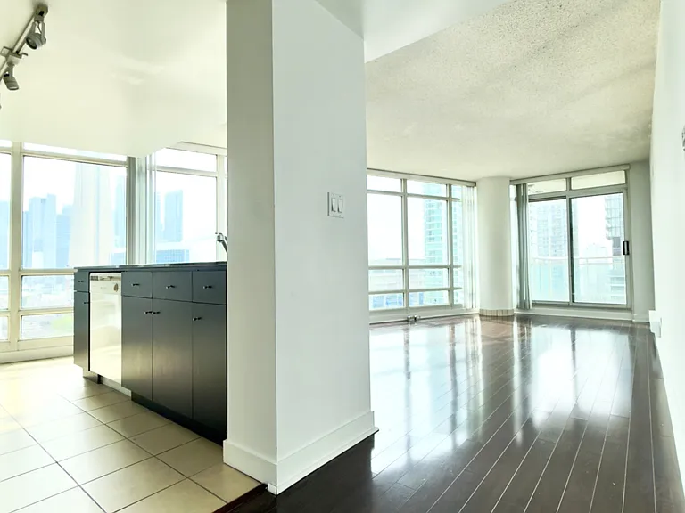 381 Front St W #1608 — Photo 8