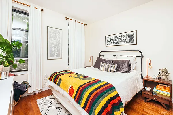 Rented by Nooklyn NYC LLC | media 9