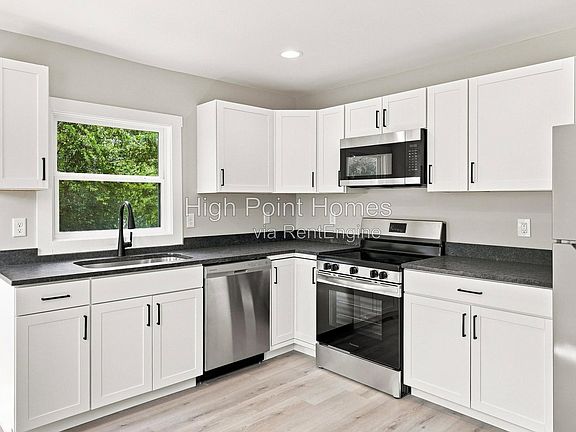 2nd image of 5225 Fagan St