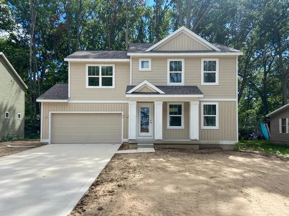 44 Manley Ave, Holland, MI 49424