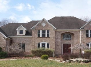 200 Autumn Dr, Manalapan, NJ 07726