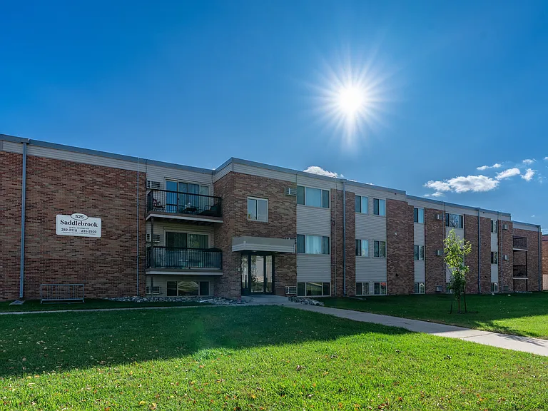 Fargo, ND Saddlebrook Apartments | Exterior