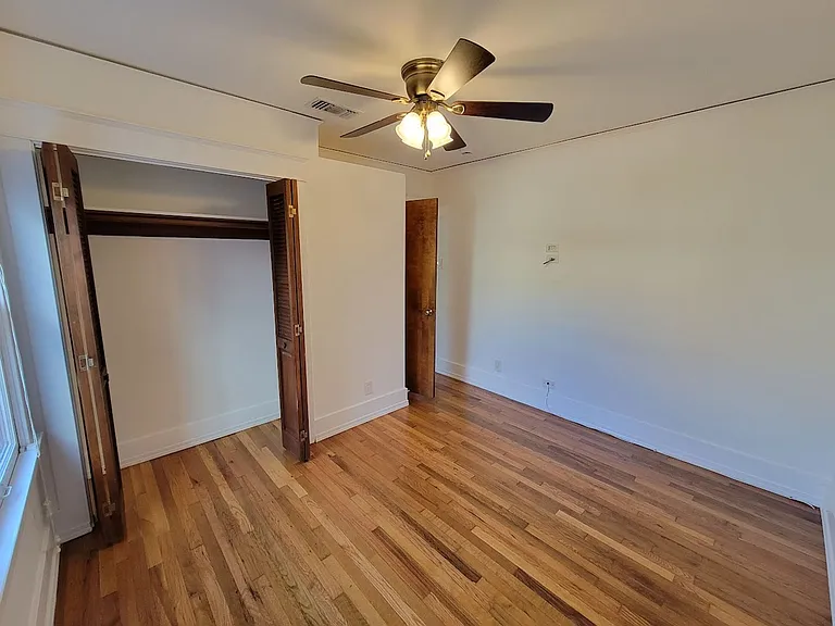 321 Grand Ave — Photo 33