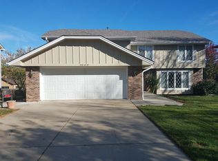 1020 Twin Ridge Rd, Lincoln, NE 68510