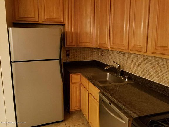 4th image of 84B Pond Way #84B