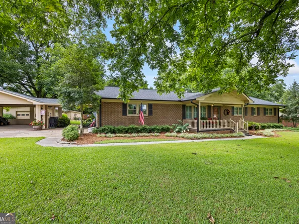 134 Skelton St, Royston, GA 30662
