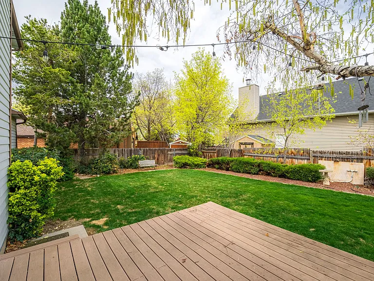 1649 E Michael Way — Photo 4