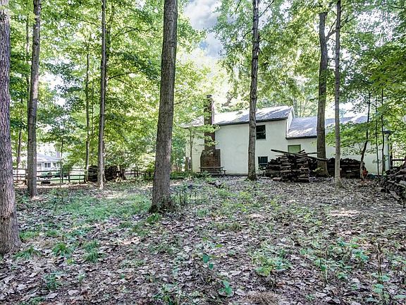 4th image of 8749 Ramblewood Ct NW