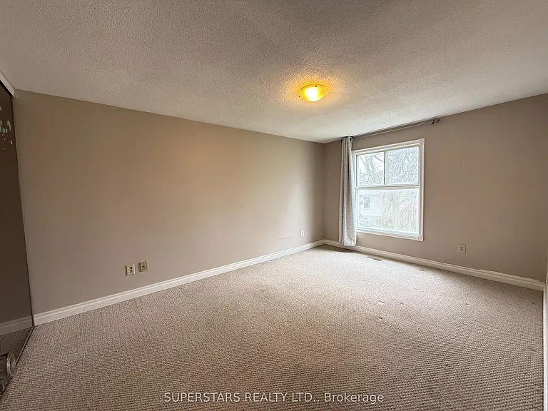 24 Oakhaven Dr — Photo 6