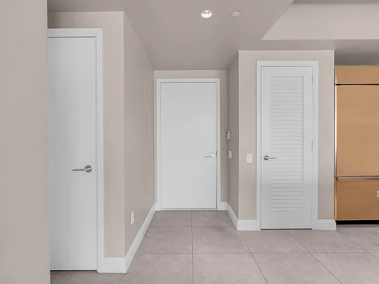 222 Karen Ave #15 — Photo 3