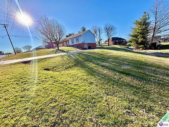 2nd image of 213 Wildflower Dr