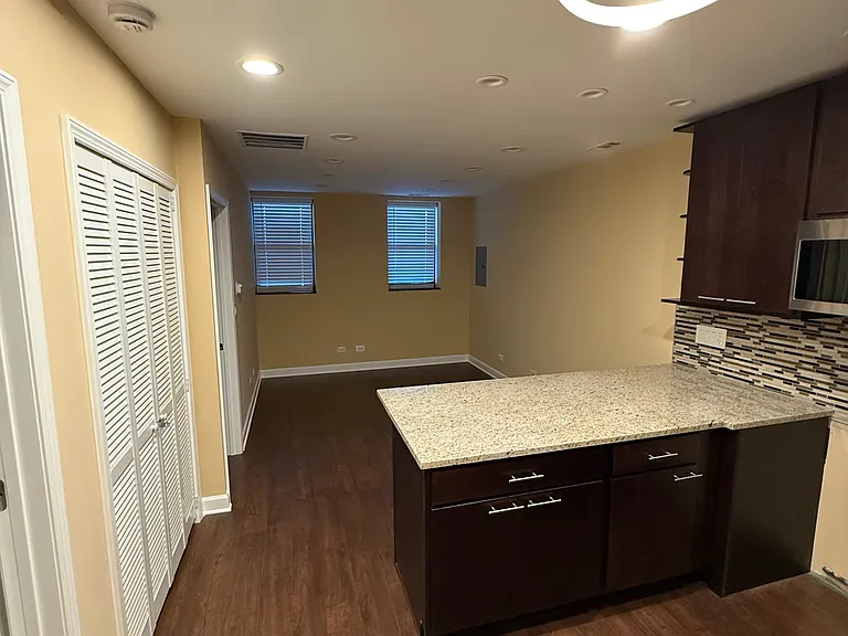 1425 N Bosworth Ave #BR — Photo 1