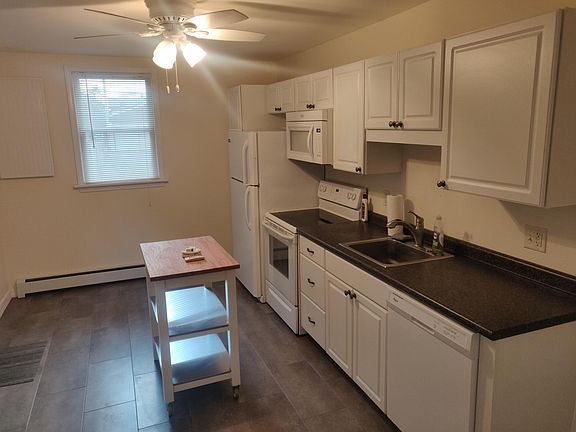 3rd image of 309 N 3rd St