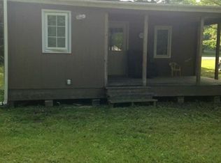 N11286 County Road P, Iola, WI 54945