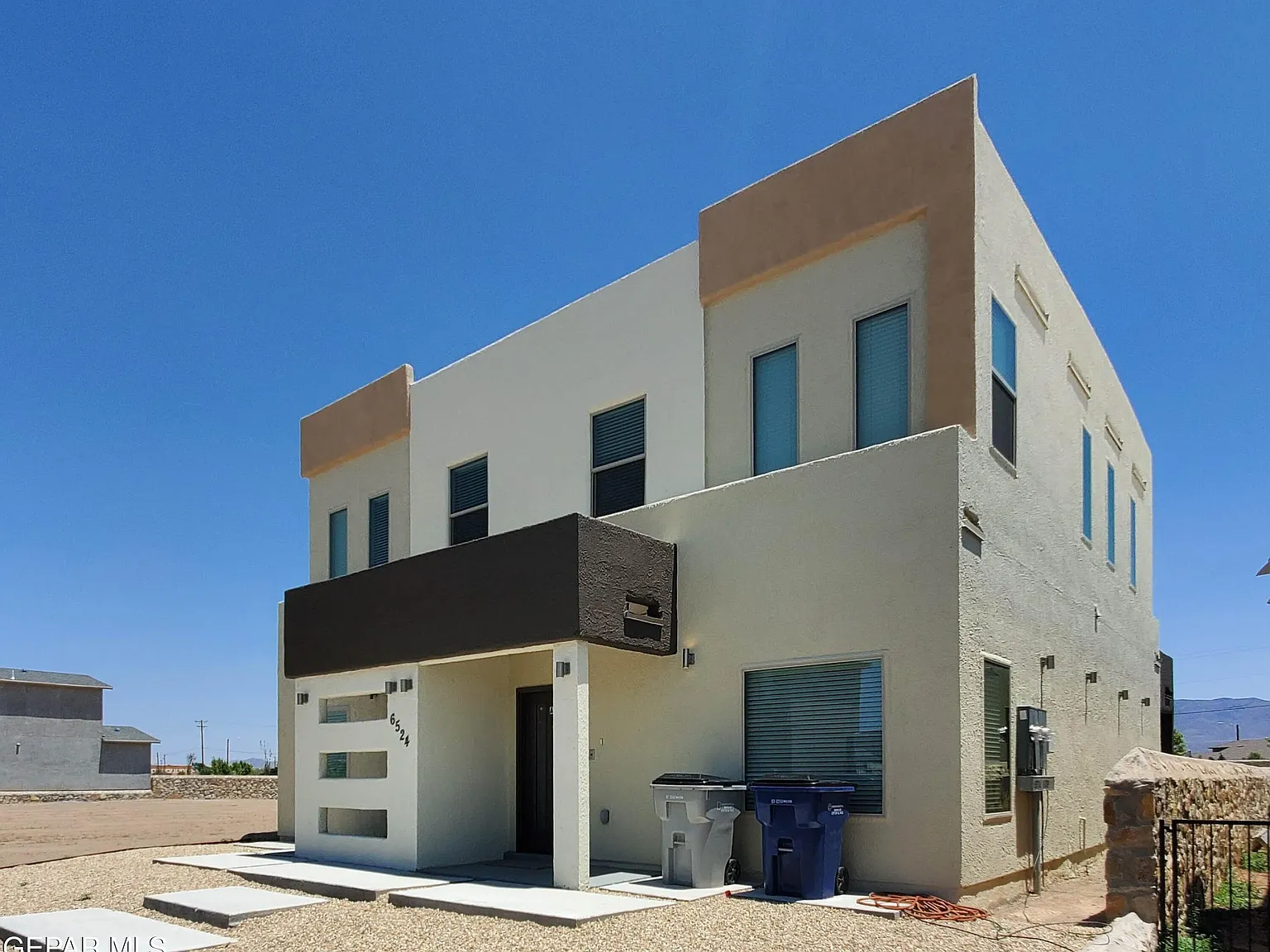 3 bed, 2.5 bath, 1346 sqft, $1,550 — Photo 1