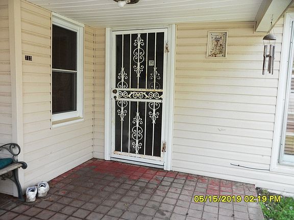 2nd image of 713 Dill St