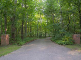 N90W20881 Scenic Dr, Menomonee Falls, WI 53051