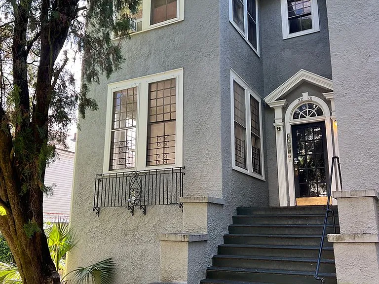 Newly Renovated 3 Bed, 2 Bath Near Campus — Photo 3