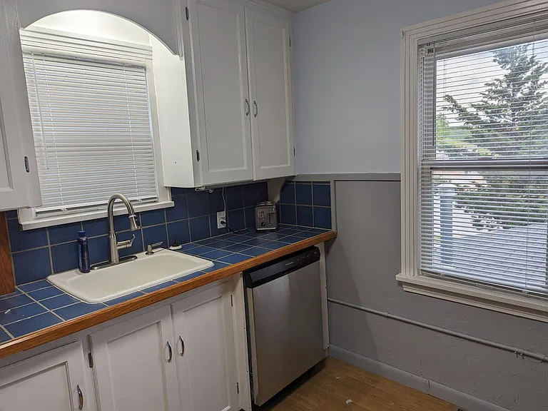 602 Saint James St — Photo 1