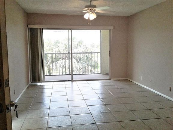2nd image of 1504 SE Royal Green Cir #206