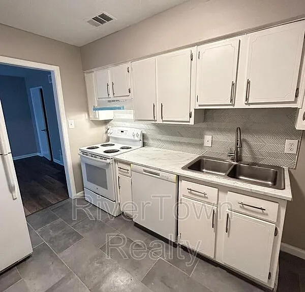 1176 Railton Rd — Photo 5