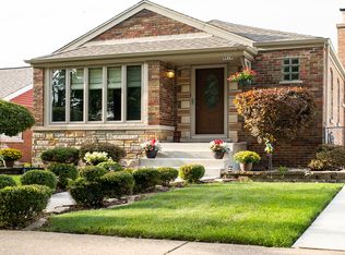 4818 W 97th Pl, Oak Lawn, IL 60453