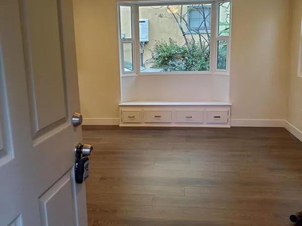 4322 Normal Ave, Los Angeles, CA 90029