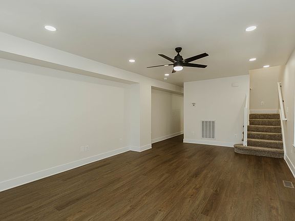 5th image of 216 S Georgia Ave