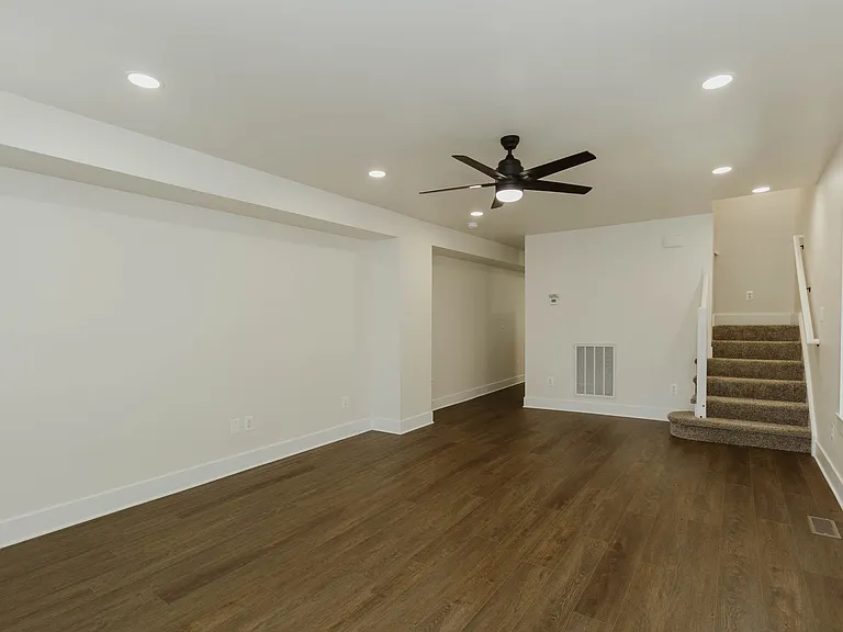 216 S Georgia Ave — Photo 3
